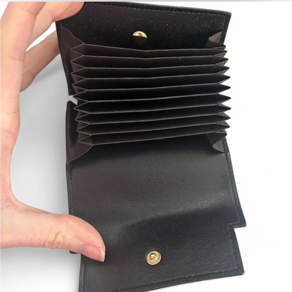 Designer inspired Black Leather Handbag and Wallet Set - Picture 4 of 4